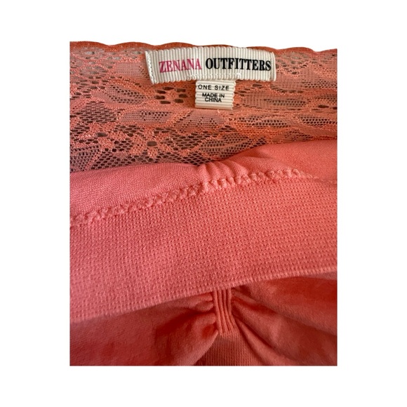 Zenana Outfitters Coral Lace Bandeau - Picture 2 of 4